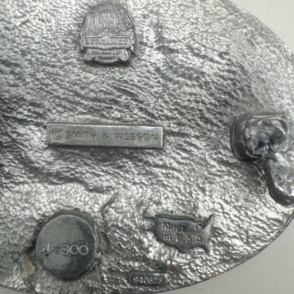 Bergamot Brass Works Smith & Wesson Silver & Black Belt Buckle Guns Eagle 940623